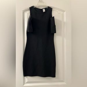 Bodycon black dress
